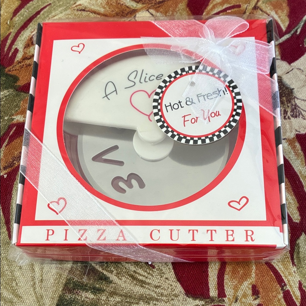 Cute Boxed Pizza Cutter